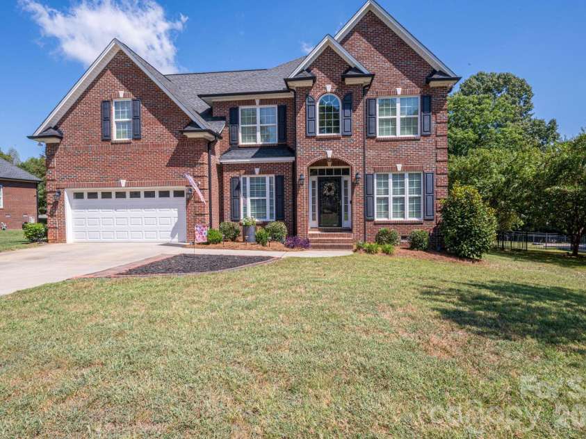 4708 McDade Lane, Gastonia, NC 28056.  MLS# CAR4423980, YatesRealty ID 52068. 