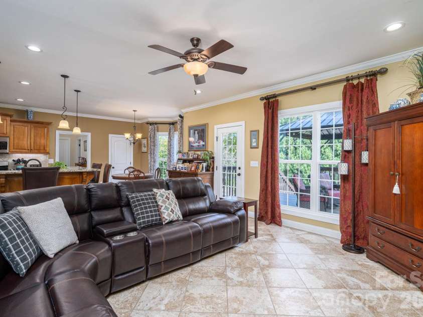 4708 McDade Lane, Gastonia, NC 28056.  MLS# CAR4423980, YatesRealty ID 52068. 