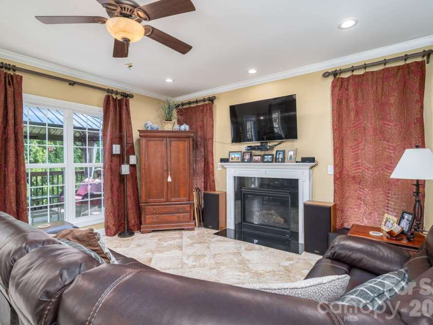 4708 McDade Lane, Gastonia, NC 28056.  MLS# CAR4423980, YatesRealty ID 52068. 