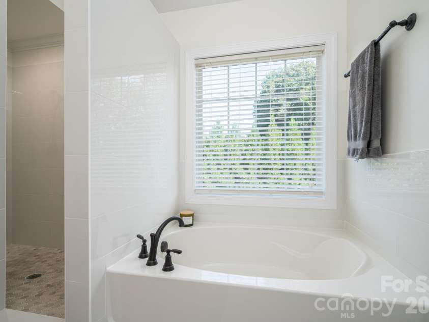 4708 McDade Lane, Gastonia, NC 28056.  MLS# CAR4423980, YatesRealty ID 52068. 