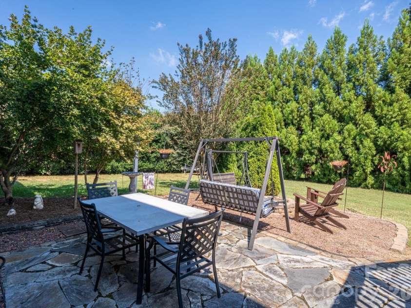 4708 McDade Lane, Gastonia, NC 28056.  MLS# CAR4423980, YatesRealty ID 52068. Flagstone Patio