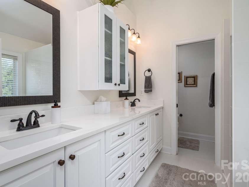 4708 McDade Lane, Gastonia, NC 28056.  MLS# CAR4423980, YatesRealty ID 52068. Primary Bathroom