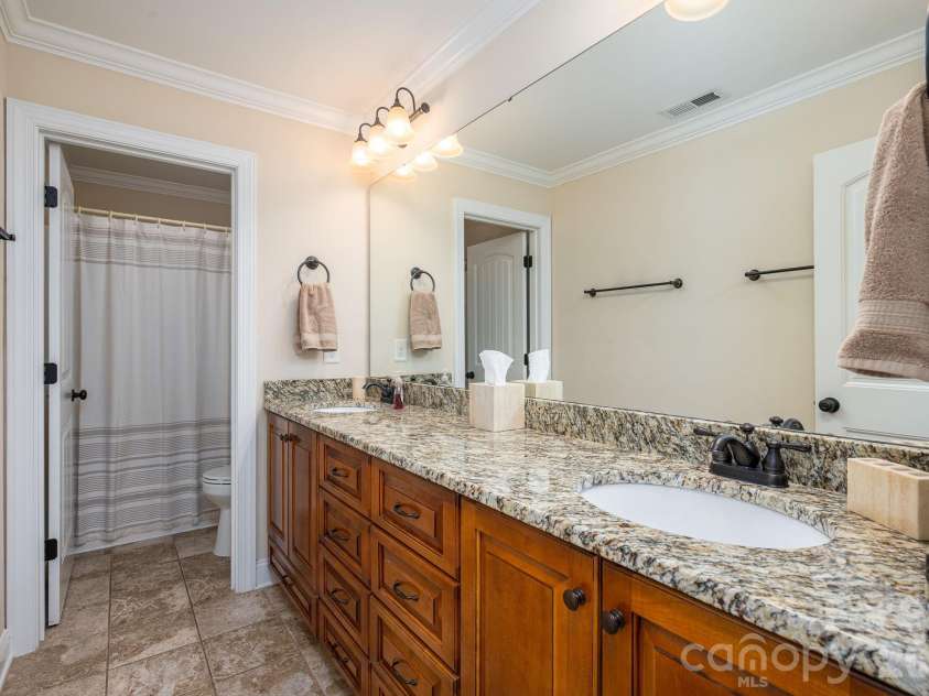 4708 McDade Lane, Gastonia, NC 28056.  MLS# CAR4423980, YatesRealty ID 52068. Upstairs Full Bathroom