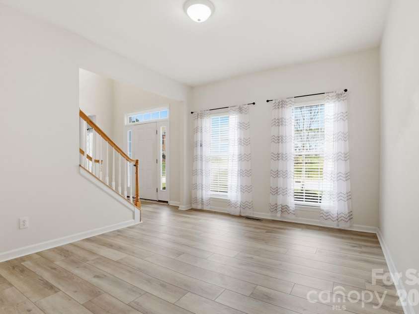 3909 Meadow Green Drive, Charlotte, NC 28269.  MLS# CAR4352571, YatesRealty ID 5207. 