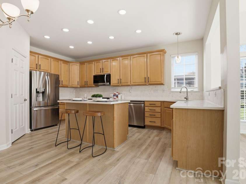 3909 Meadow Green Drive, Charlotte, NC 28269.  MLS# CAR4352571, YatesRealty ID 5207. 