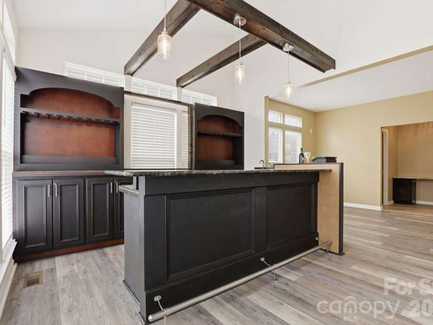 3909 Meadow Green Drive, Charlotte, NC 28269.  MLS# CAR4352571, YatesRealty ID 5207. 
