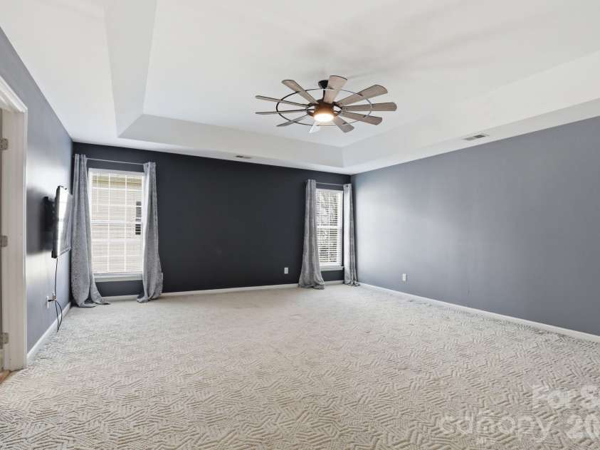 3909 Meadow Green Drive, Charlotte, NC 28269.  MLS# CAR4352571, YatesRealty ID 5207. 