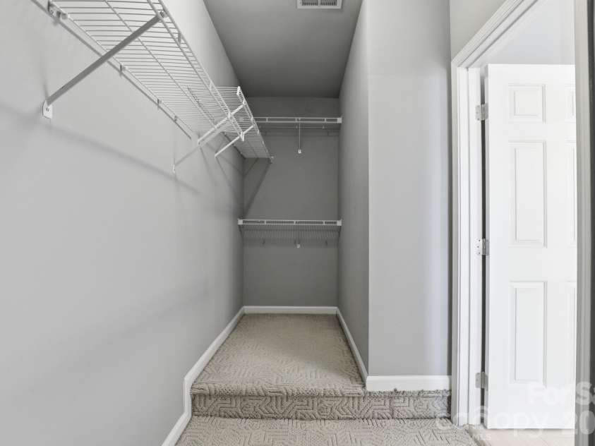 3909 Meadow Green Drive, Charlotte, NC 28269.  MLS# CAR4352571, YatesRealty ID 5207. 