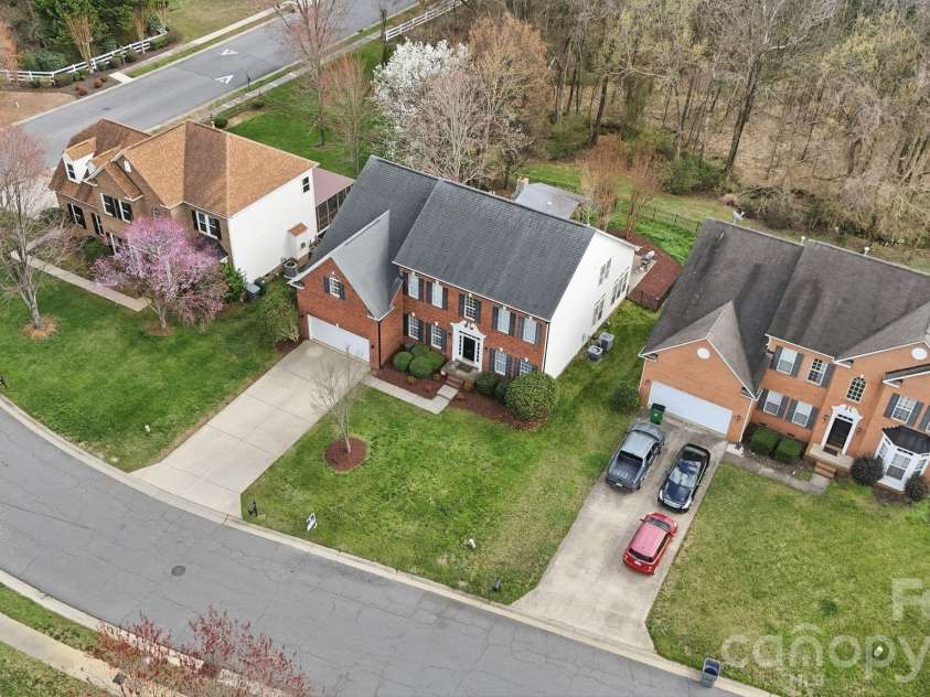 3909 Meadow Green Drive, Charlotte, NC 28269.  MLS# CAR4352571, YatesRealty ID 5207. 