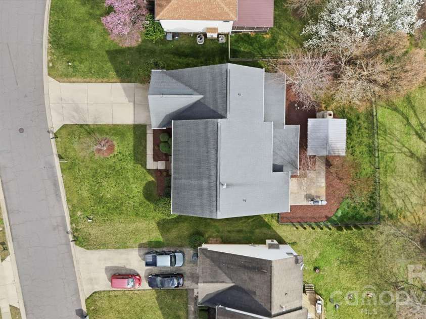 3909 Meadow Green Drive, Charlotte, NC 28269.  MLS# CAR4352571, YatesRealty ID 5207. 
