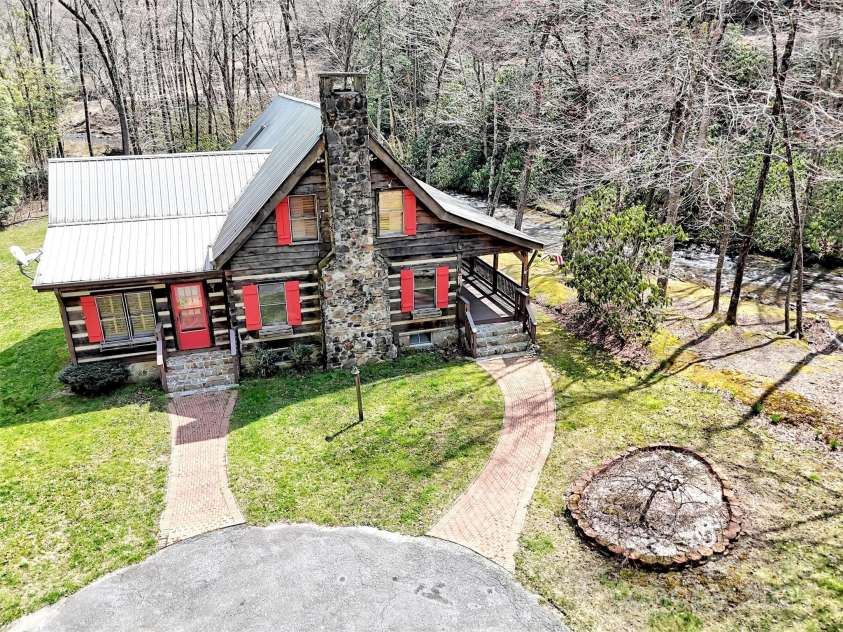 7810 Little Snowbird Road, Robbinsville, NC 28771.  MLS# CAR4240295, YatesRealty ID 5207. 
