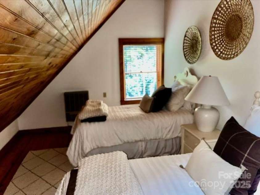 7810 Little Snowbird Road, Robbinsville, NC 28771.  MLS# CAR4240295, YatesRealty ID 5207. 