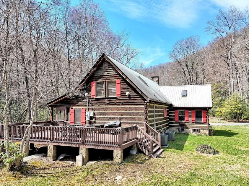 7810 Little Snowbird Road, Robbinsville, NC 28771.  MLS# CAR4240295, YatesRealty ID 5207. 