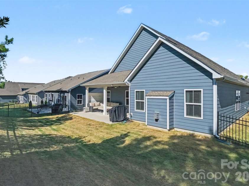 6513 Cumberland Drive, Harrisburg, NC 28075.  MLS# CAR4426198, YatesRealty ID 52070. Fenced back yard, maintained for you!