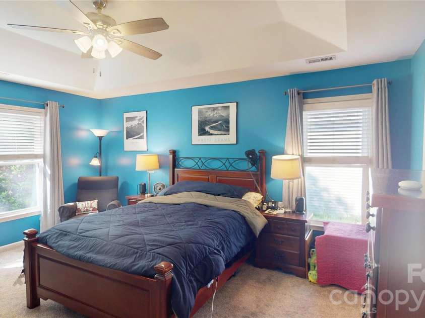 1606 Thornblade Ridge Drive, Matthews, NC 28105.  MLS# CAR4424953, YatesRealty ID 52073. 