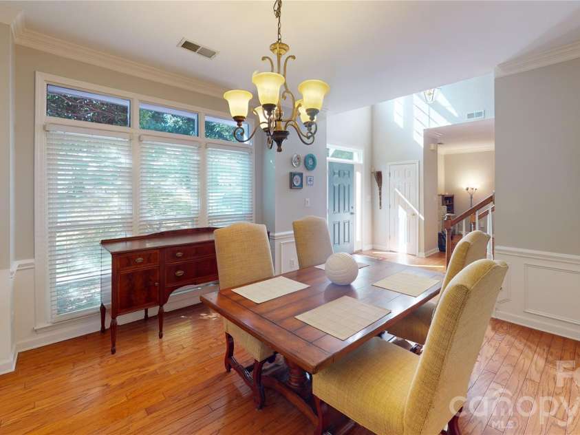 1606 Thornblade Ridge Drive, Matthews, NC 28105.  MLS# CAR4424953, YatesRealty ID 52073. Dining room