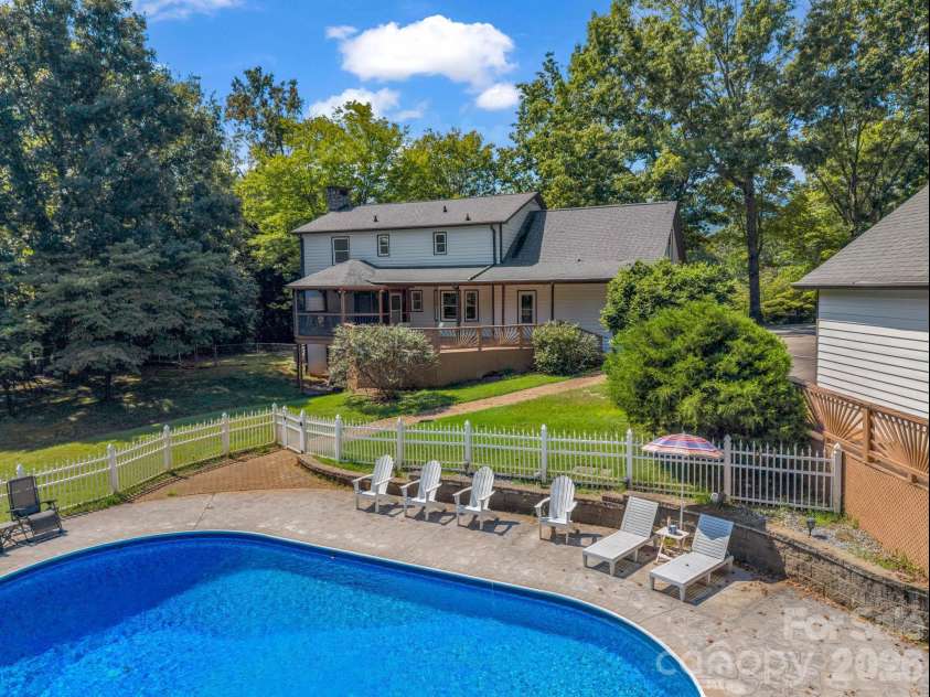 215 Hillcrest Drive, Columbus, NC 28722.  MLS# CAR4424908, YatesRealty ID 52075. 