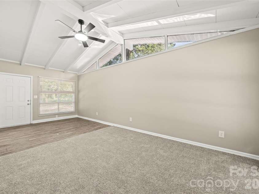 4821 Northaven Drive, Charlotte, NC 28206.  MLS# CAR4426183, YatesRealty ID 52076. 