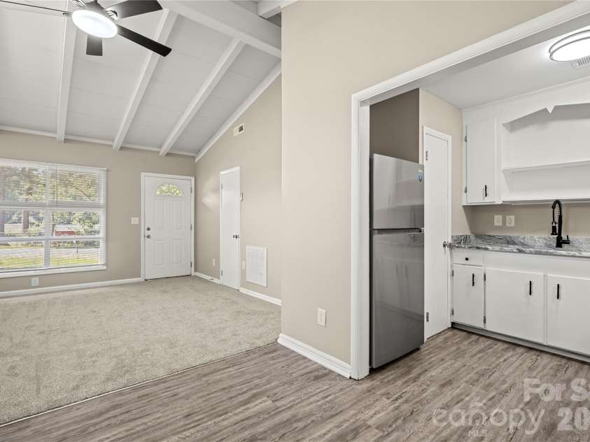 4821 Northaven Drive, Charlotte, NC 28206.  MLS# CAR4426183, YatesRealty ID 52076. 