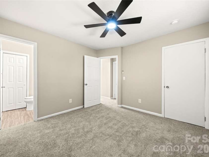 4821 Northaven Drive, Charlotte, NC 28206.  MLS# CAR4426183, YatesRealty ID 52076. 
