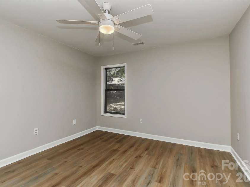 1023 Cranberry Circle, Fort Mill, SC 29715.  MLS# CAR4426644, YatesRealty ID 52079. Primary bedroom