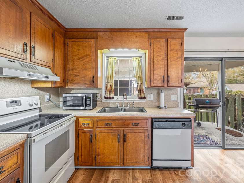 123 Neely Court, Rock Hill, SC 29732.  MLS# CAR4354559, YatesRealty ID 5208. 