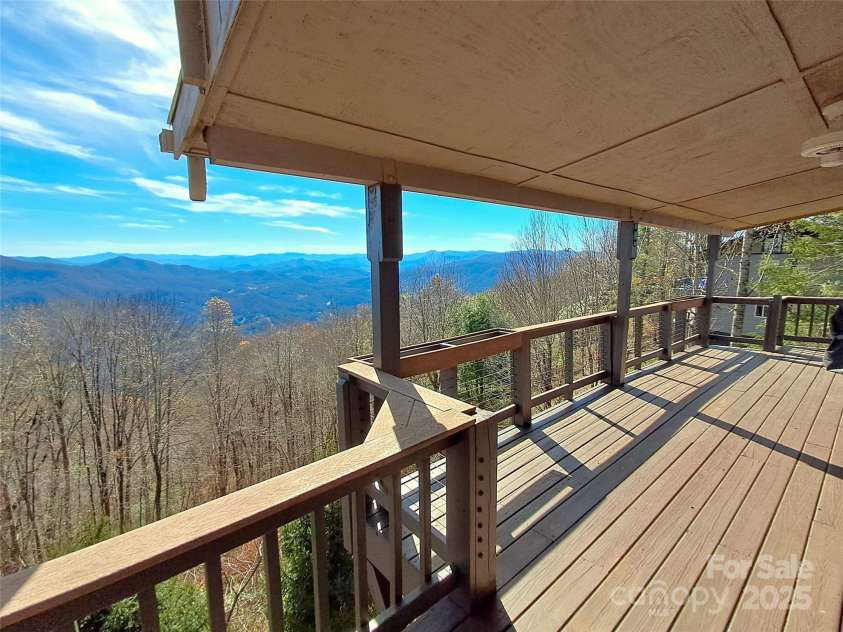 514 Skyridge Drive, Clyde, NC 28721.  MLS# CAR4196060, YatesRealty ID 5208. 