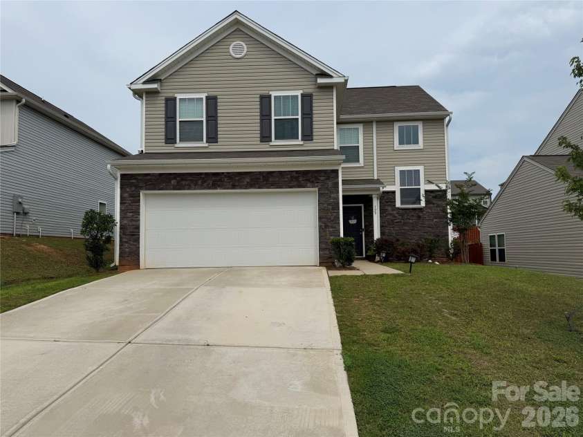 129 Mooring Drive, Statesville, NC 28677.  MLS# CAR4410361, YatesRealty ID 52080. 
