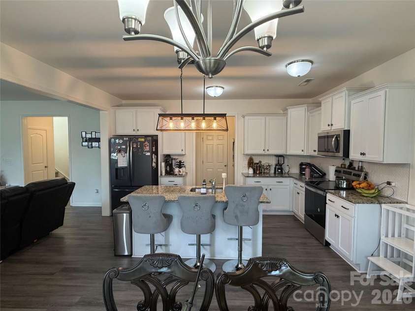 129 Mooring Drive, Statesville, NC 28677.  MLS# CAR4410361, YatesRealty ID 52080. 