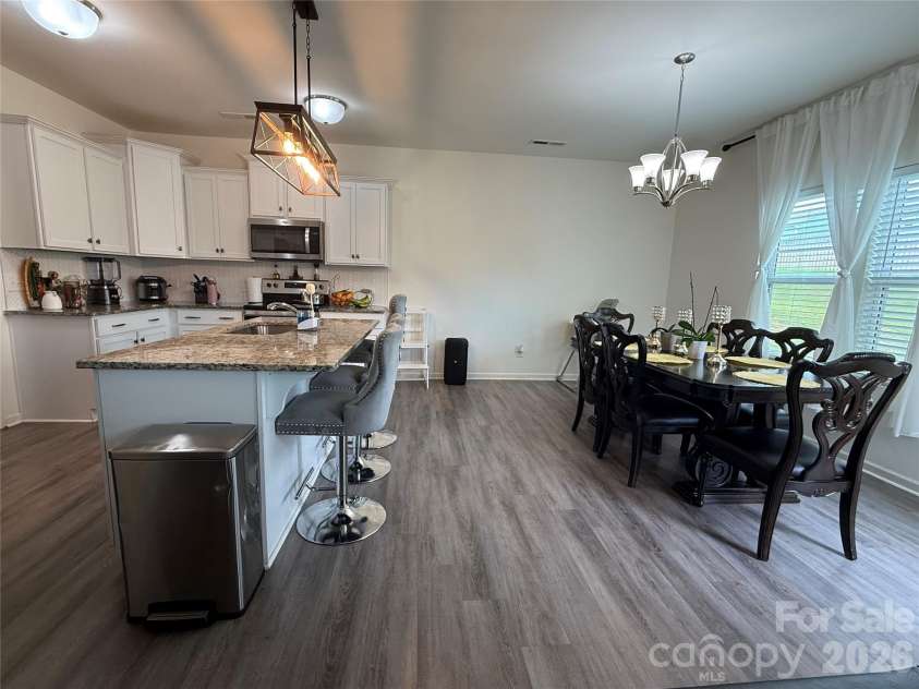 129 Mooring Drive, Statesville, NC 28677.  MLS# CAR4410361, YatesRealty ID 52080. 