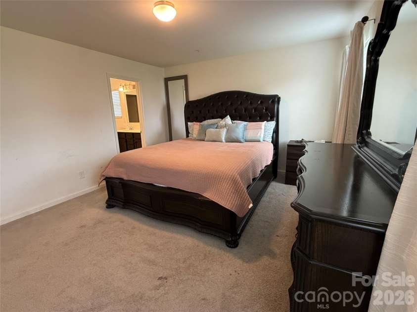 129 Mooring Drive, Statesville, NC 28677.  MLS# CAR4410361, YatesRealty ID 52080. 