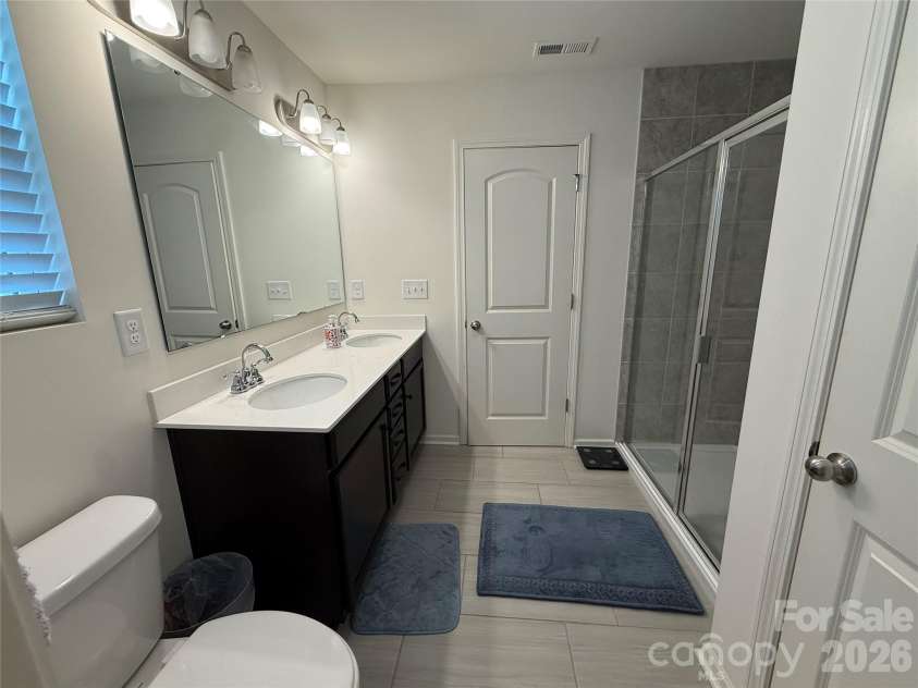 129 Mooring Drive, Statesville, NC 28677.  MLS# CAR4410361, YatesRealty ID 52080. 