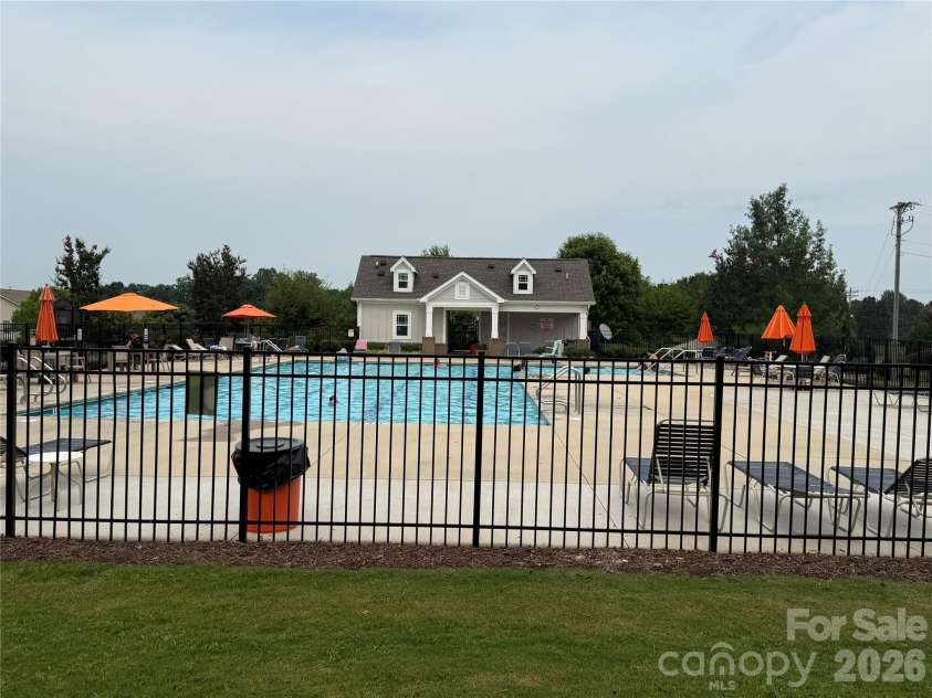 129 Mooring Drive, Statesville, NC 28677.  MLS# CAR4410361, YatesRealty ID 52080. 