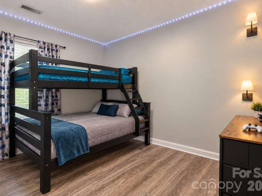 8324 Russell Road, Charlotte, NC 28262.  MLS# CAR4422298, YatesRealty ID 52082. 