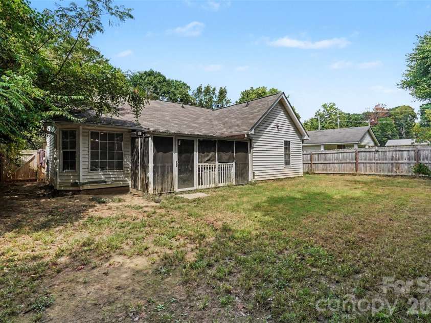 8324 Russell Road, Charlotte, NC 28262.  MLS# CAR4422298, YatesRealty ID 52082. 