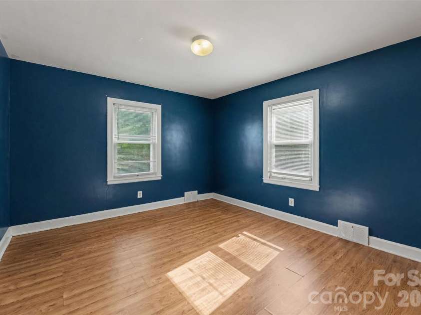 4412 Reidsville Road, Winston Salem, NC 27101.  MLS# CAR4418669, YatesRealty ID 52083. 