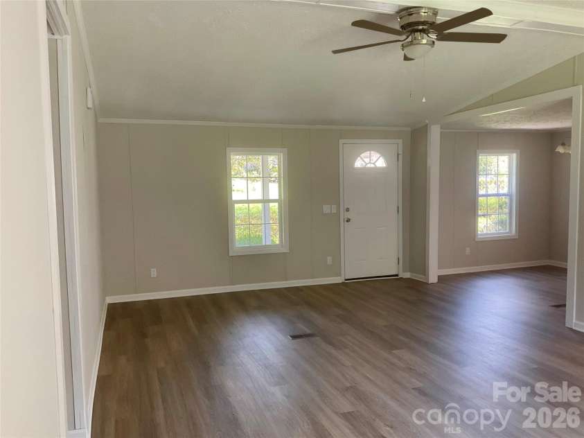 204 Conifer Drive, Statesville, NC 28625.  MLS# CAR4426663, YatesRealty ID 52085. 