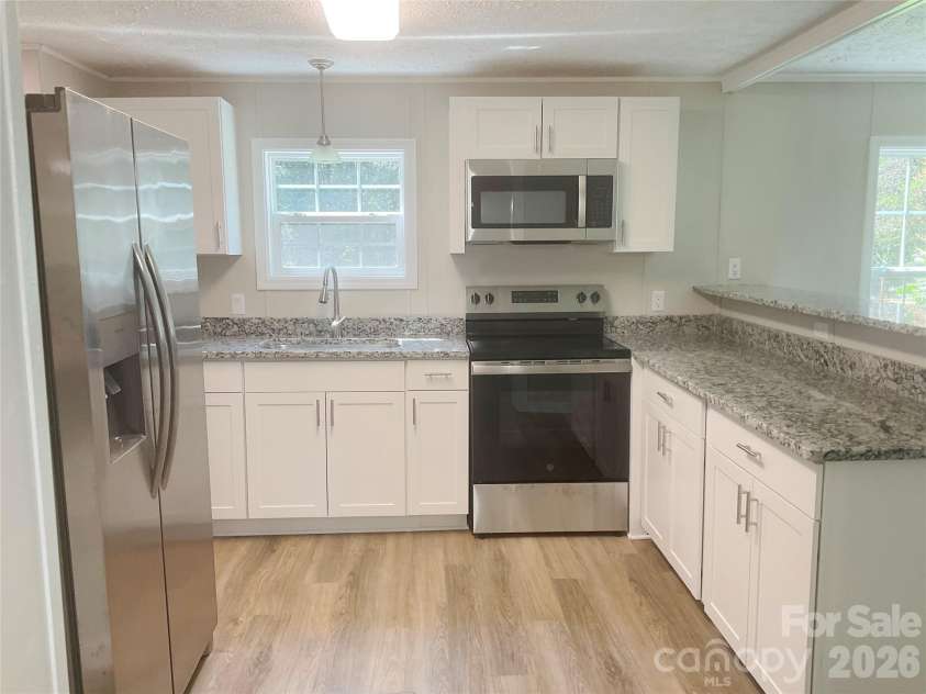 204 Conifer Drive, Statesville, NC 28625.  MLS# CAR4426663, YatesRealty ID 52085. 