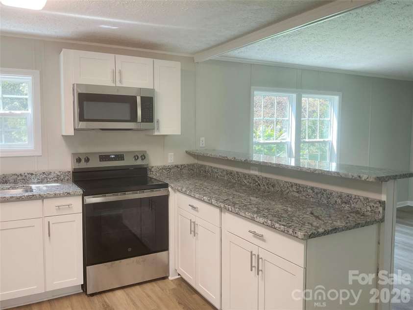 204 Conifer Drive, Statesville, NC 28625.  MLS# CAR4426663, YatesRealty ID 52085. 