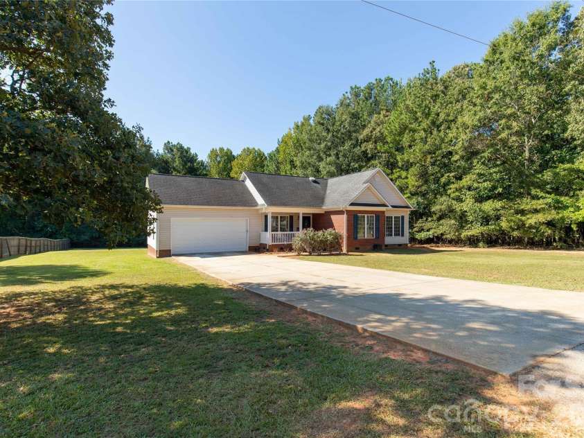 4122 Fletcher Funderburk Road, Lancaster, SC 29720.  MLS# CAR4426486, YatesRealty ID 52086. 