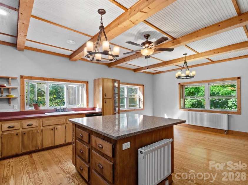278 Kelses Valley Drive, Mars Hill, NC 28754.  MLS# CAR4417135, YatesRealty ID 52088. 