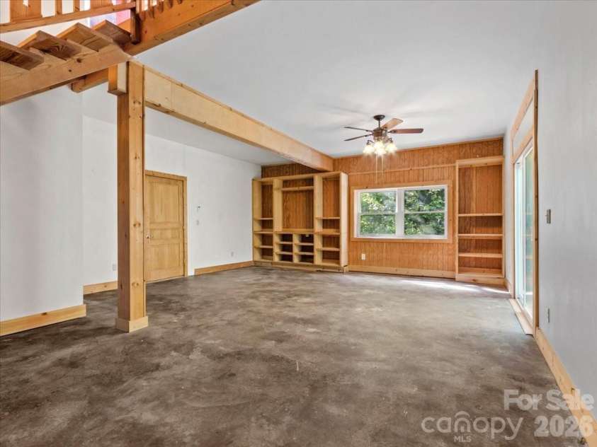 278 Kelses Valley Drive, Mars Hill, NC 28754.  MLS# CAR4417135, YatesRealty ID 52088. 
