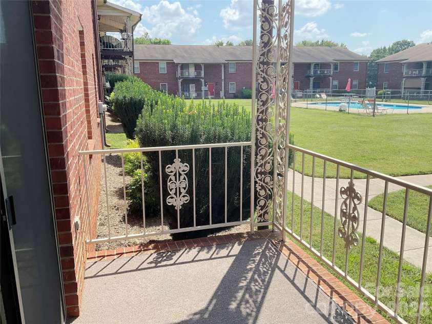 2116 Main Street, Kannapolis, NC 28081.  MLS# CAR4426676, YatesRealty ID 52089. 