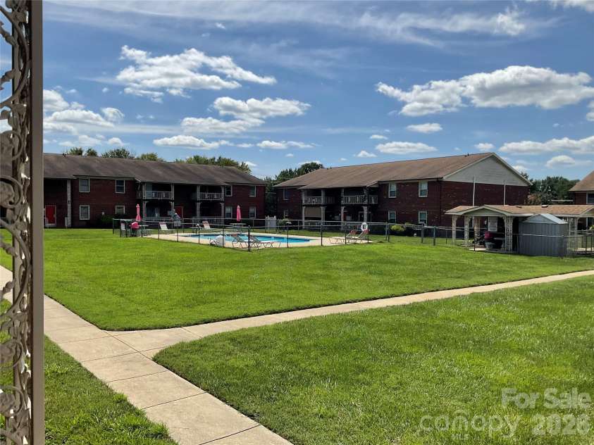 2116 Main Street, Kannapolis, NC 28081.  MLS# CAR4426676, YatesRealty ID 52089. 