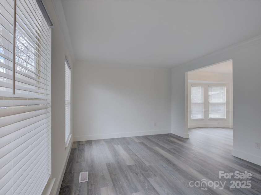 4427 Gaynelle Drive, Charlotte, NC 28215.  MLS# CAR4239384, YatesRealty ID 5209. 
