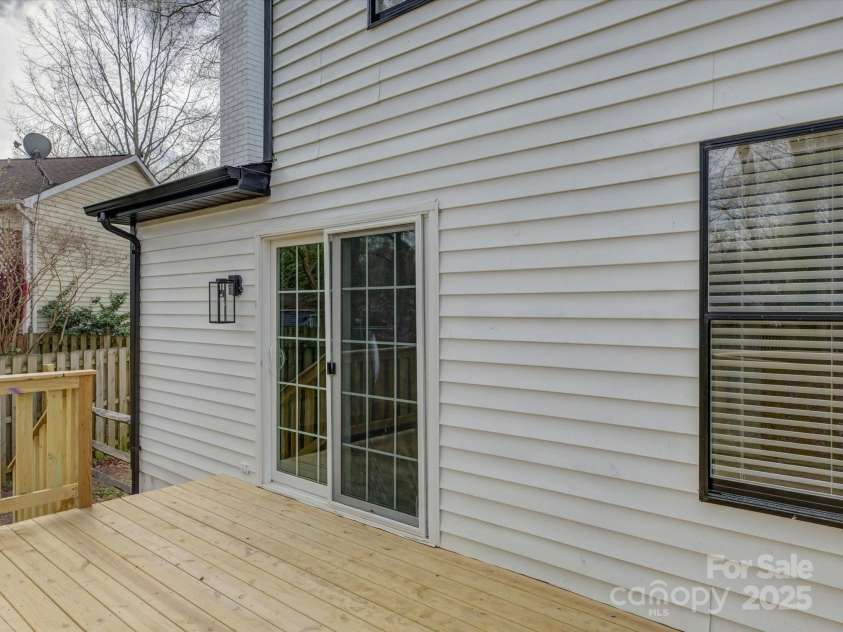 4427 Gaynelle Drive, Charlotte, NC 28215.  MLS# CAR4239384, YatesRealty ID 5209. 