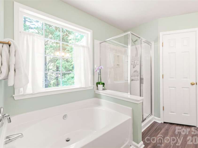 7606 Dinniston Drive, Huntersville, NC 28078.  MLS# CAR4422908, YatesRealty ID 52090. 