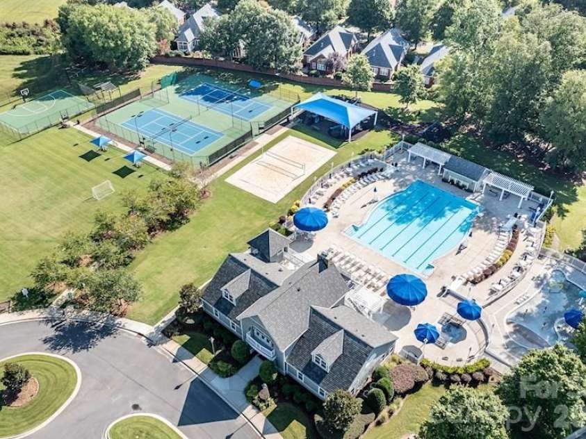 7606 Dinniston Drive, Huntersville, NC 28078.  MLS# CAR4422908, YatesRealty ID 52090. Birkdale Amenities