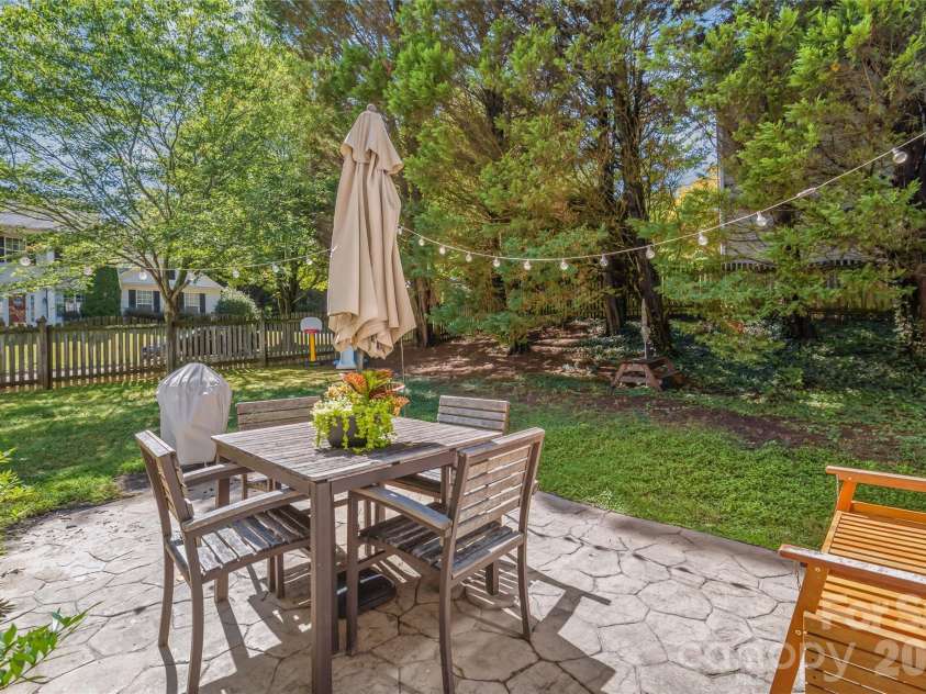 7606 Dinniston Drive, Huntersville, NC 28078.  MLS# CAR4422908, YatesRealty ID 52090. Patio