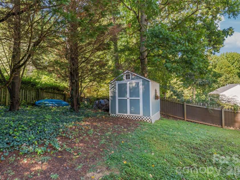 7606 Dinniston Drive, Huntersville, NC 28078.  MLS# CAR4422908, YatesRealty ID 52090. Shed